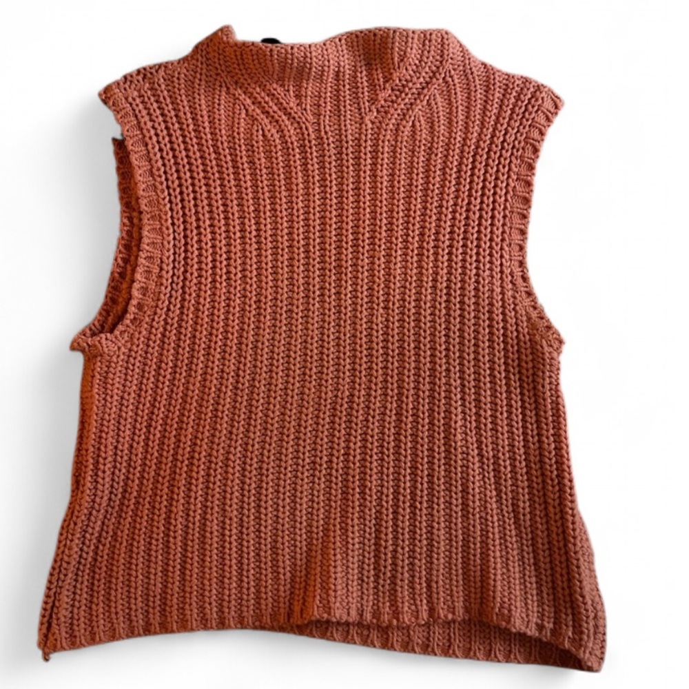Cozy Knit Sleeveless Sweater in Coral